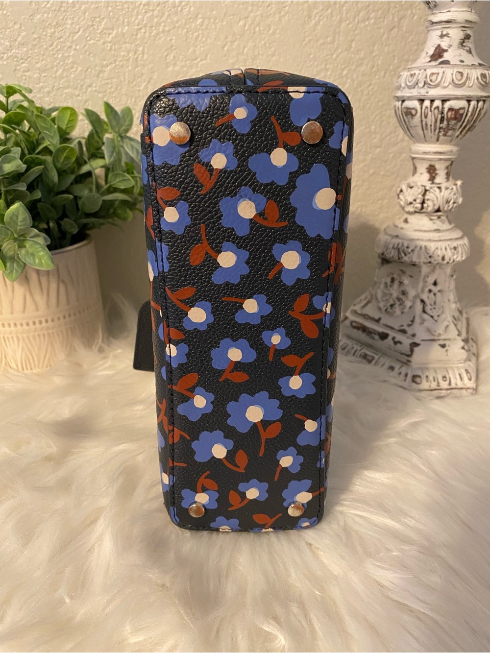 kate spade Blue Floral Small Satchel w/ adjustable detachable crossbody like new - Picture 4 of 15